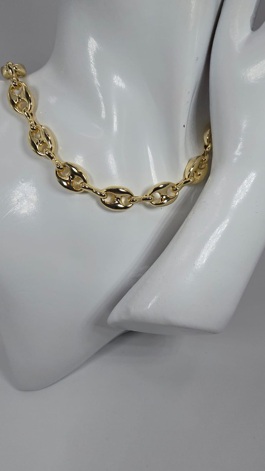 Collar tipo cadena de oro