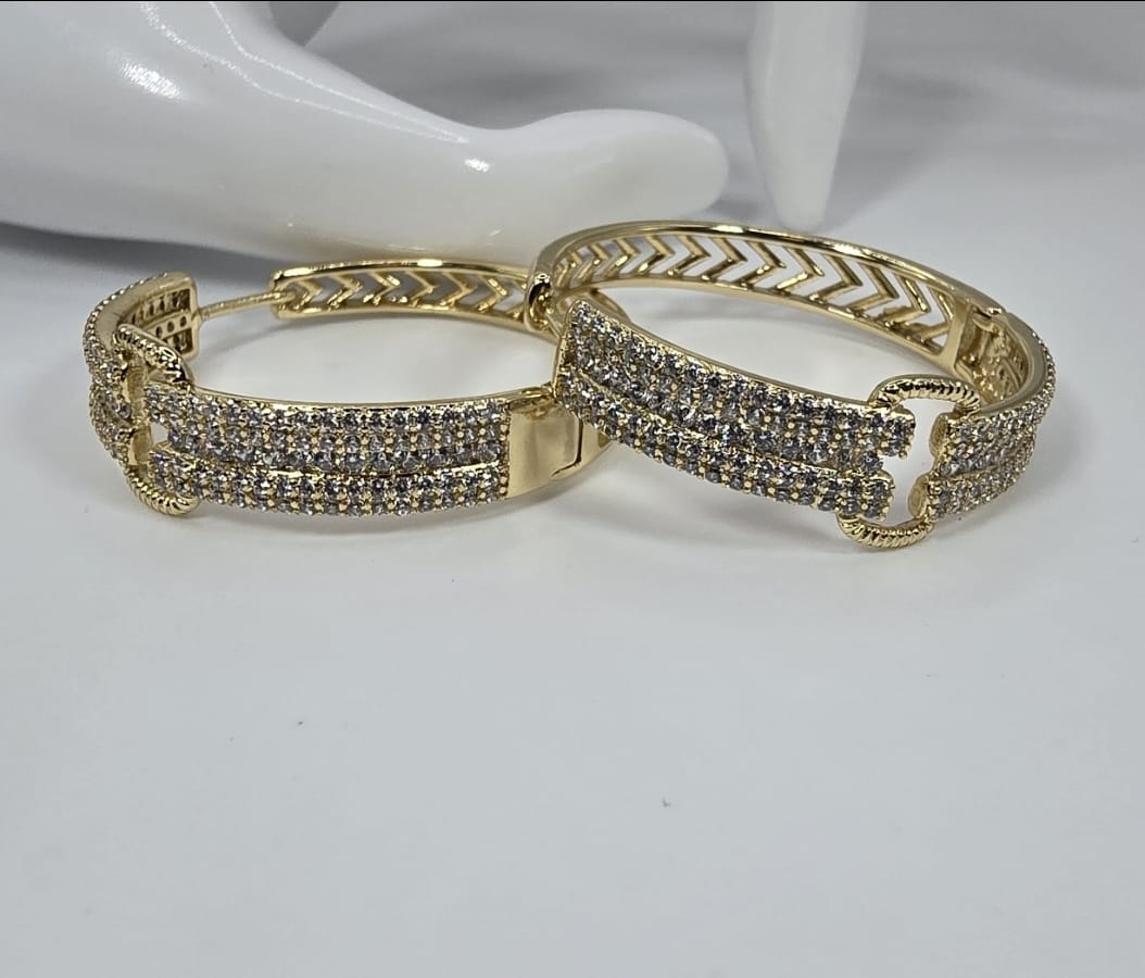 Pendientes de aro dorados para mujer