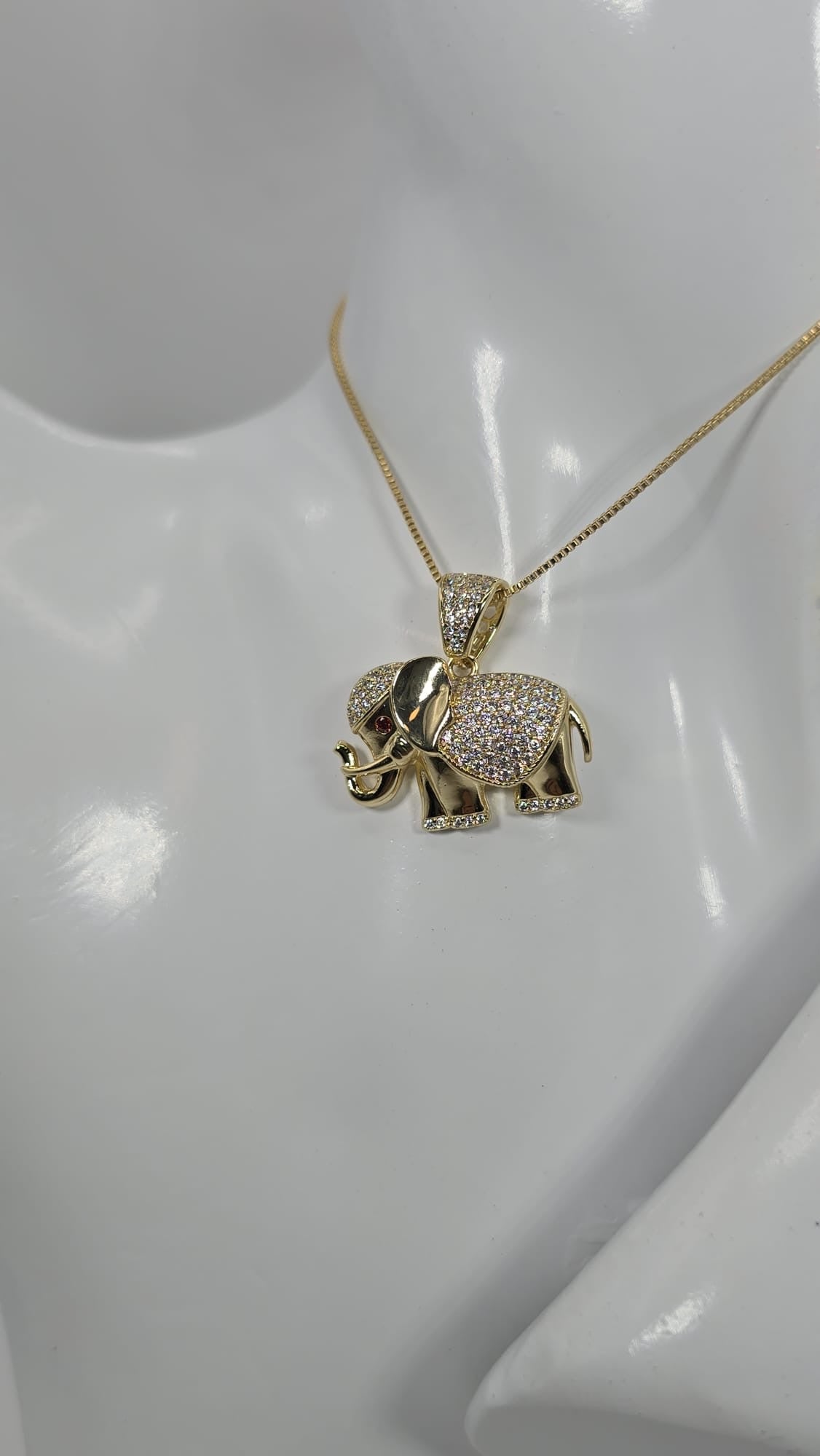 Small Elephant Charm Gold with Diamonds