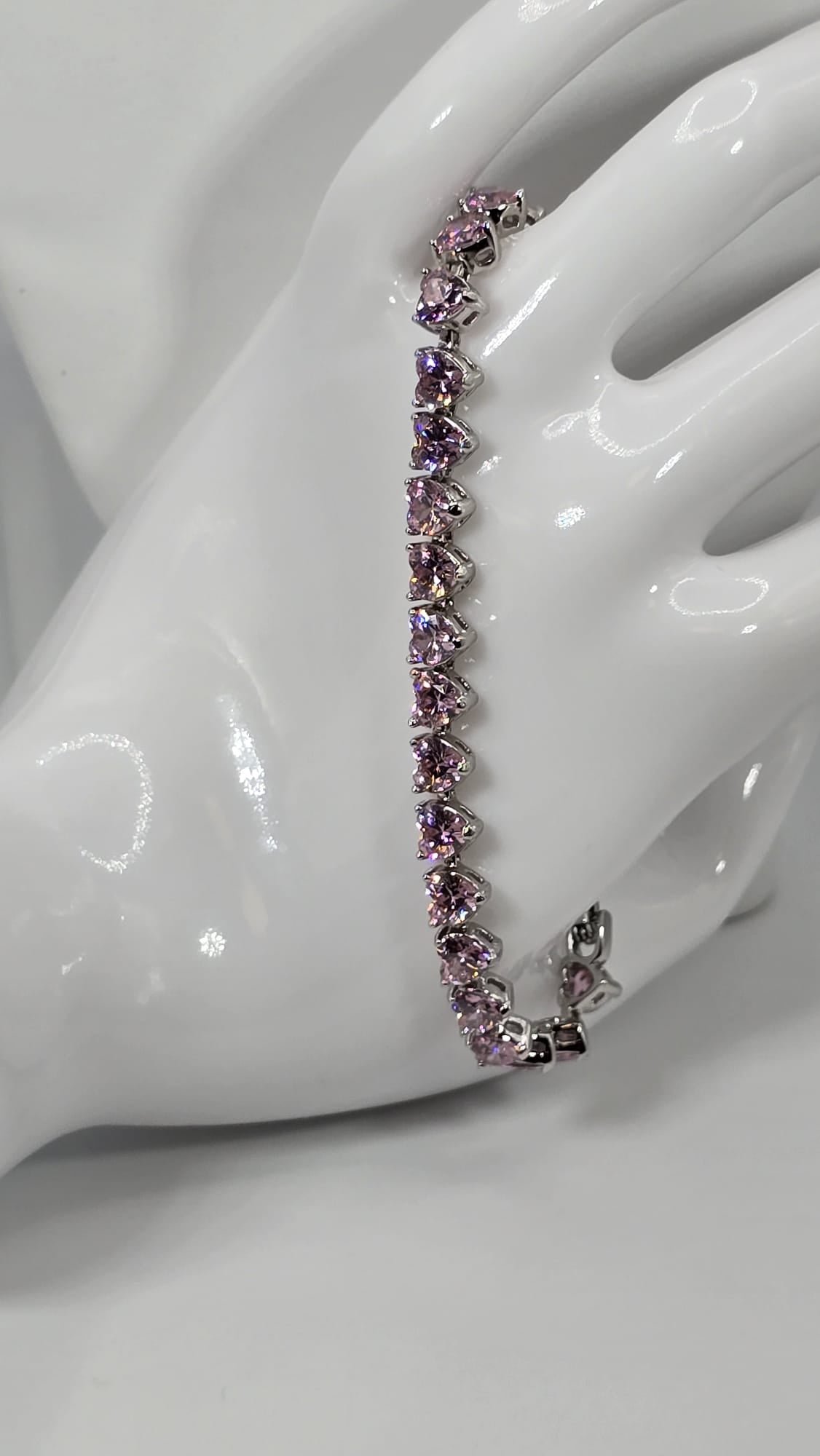 Heart-Shaped Gem Bracelet