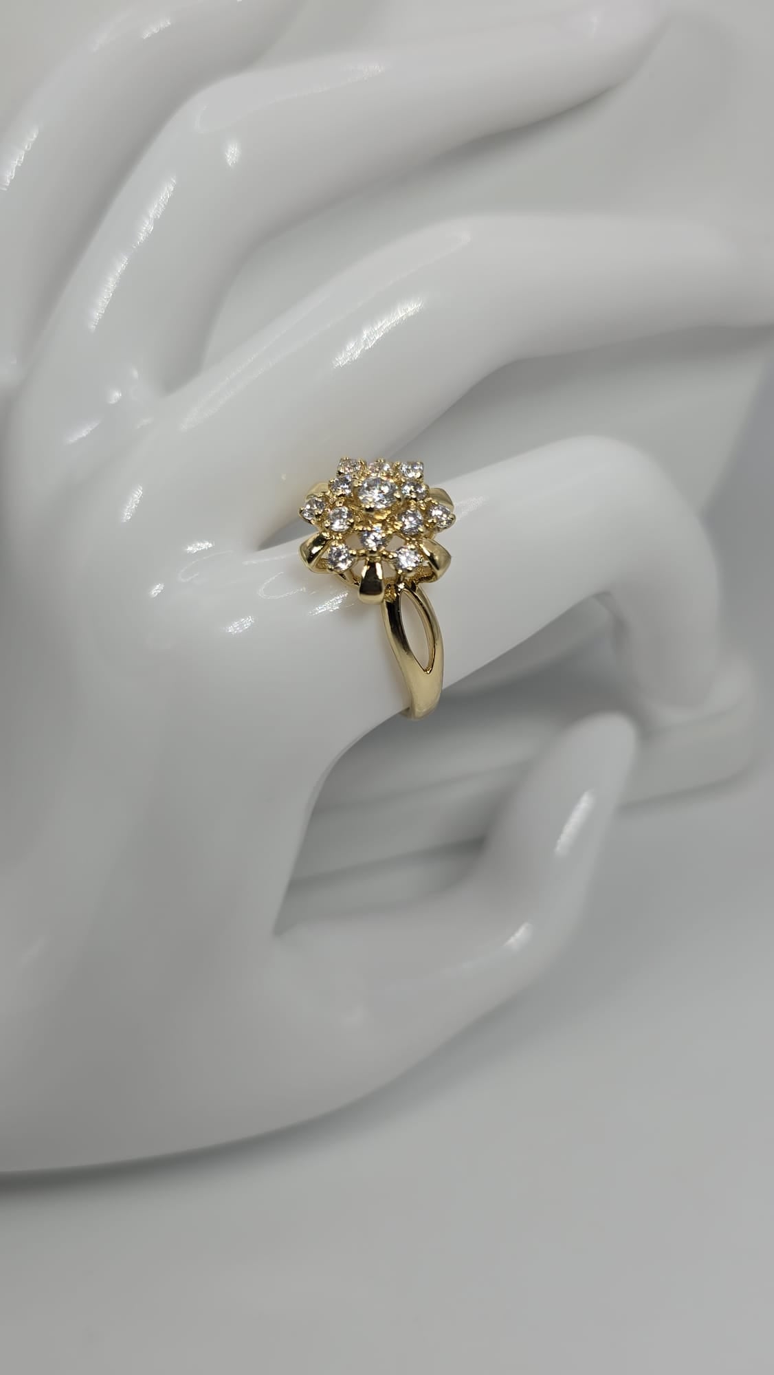 Gold Flower Ring for Women w/ Diamonds
