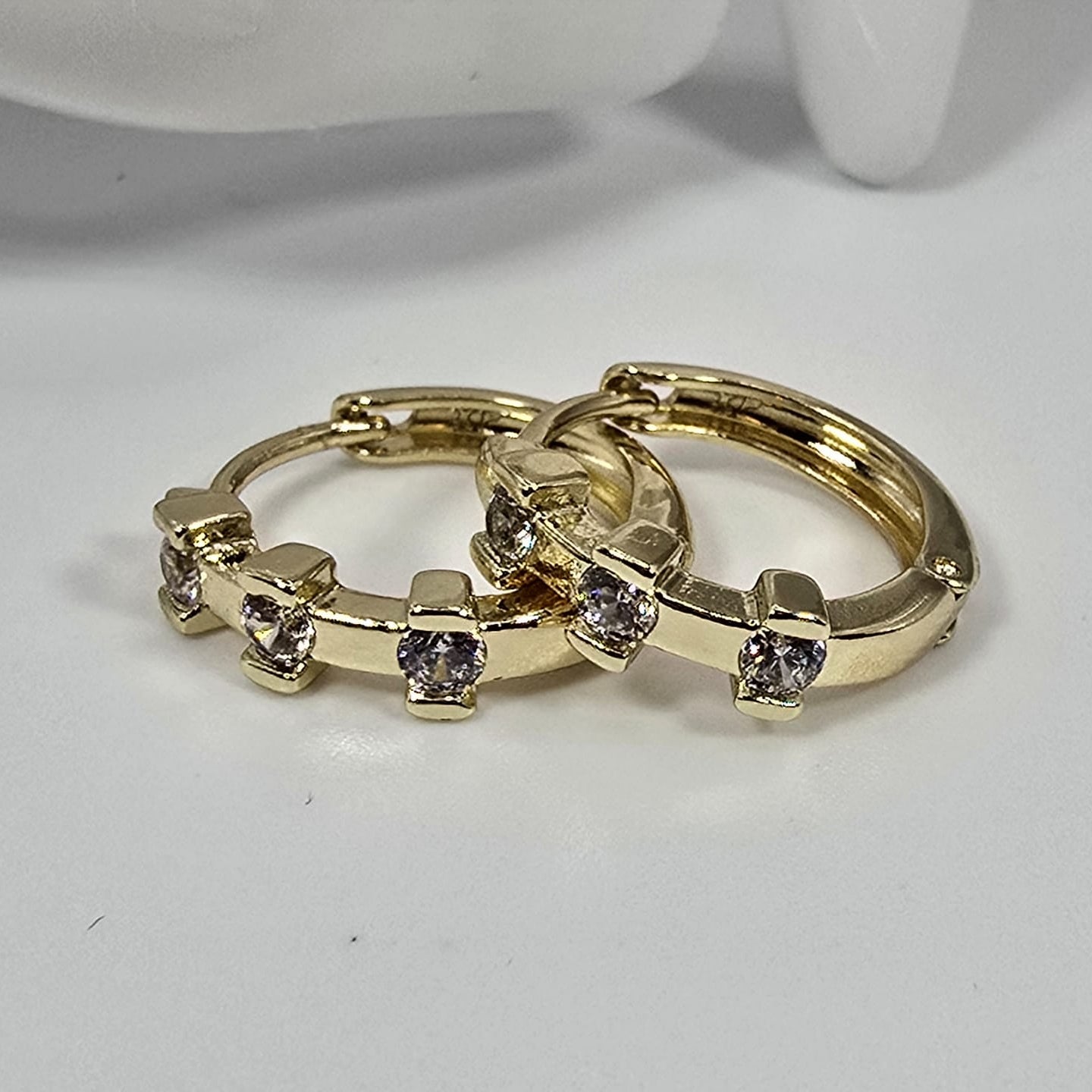 Gold Earing Lined w/ 3 gems