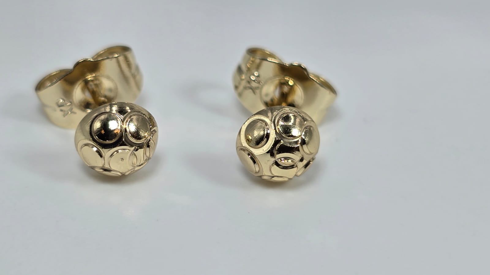 Tiny Round Stud  Earrings